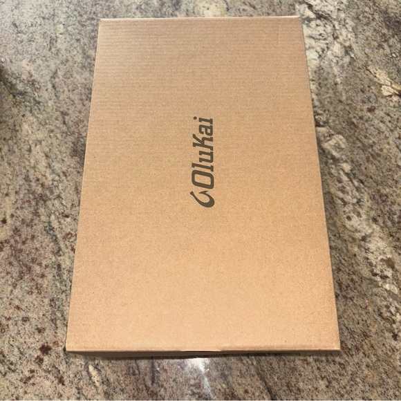 OluKai Pink Hightop Sneaker NIB - Picture 12 of 12